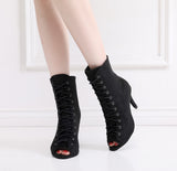 Tacones de baile con cordones de terciopelo negro